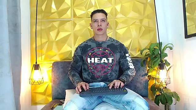 Snapshot of Baxter_Dex chatting on 12-09-24, 04:12 Baxter Dex online show from 12-09-24, 04:12