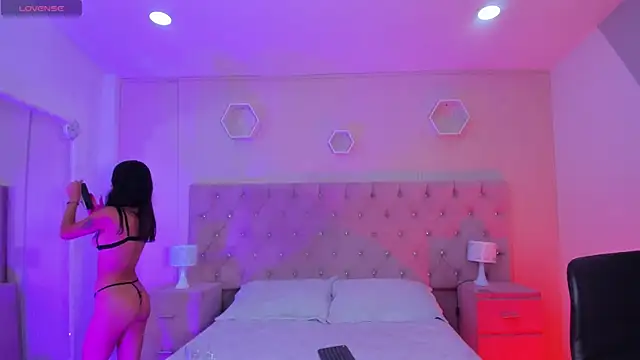 Snapshot of Agathaargent_ chatting on 11-23-25, 05:07 Agathaargent online show from 11-23-25, 05:07