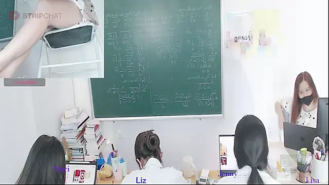 Snapshot of _Math_ chatting on 05-22-26, 01:57 Math online show from 05-22-26, 01:57