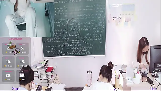 Snapshot of _Math_ chatting on 06-03-26, 02:33 Math online show from 06-03-26, 02:33