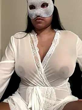 Snapshot of Blzsugar chatting on 10-28-25, 01:31 Blzsugar online show from 10-28-25, 01:31