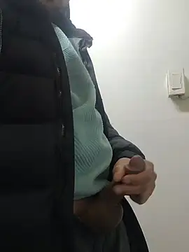 Snapshot of Fucklover011 chatting on 02-11-25, 09:53 Fucklover011 online show from 02-11-25, 09:53