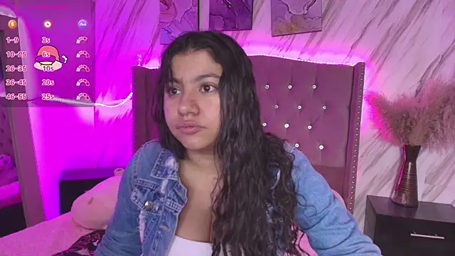 Snapshot of Miaa_Smiith1 chatting on 12-07-24, 11:29 Miaa Smiith1 online show from 12-07-24, 11:29