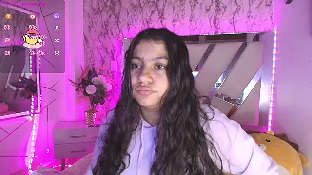 Snapshot of Miaa_Smiith1 chatting on 12-10-24, 11:32 Miaa Smiith1 online show from 12-10-24, 11:32