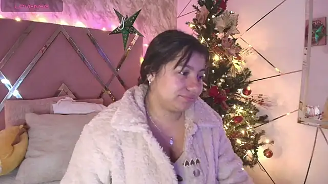 Snapshot of Miaa_Smiith1 chatting on 12-27-24, 11:39 Miaa Smiith1 online show from 12-27-24, 11:39