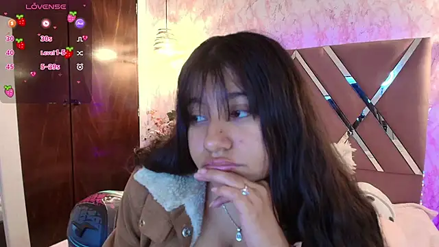 Snapshot of Miaa_Smiith1 chatting on 02-08-25, 12:28 Miaa Smiith1 online show from 02-08-25, 12:28