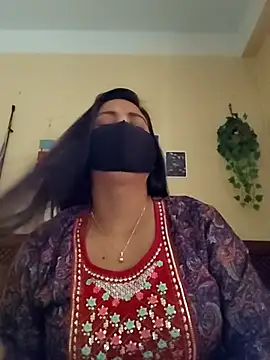 Snapshot of SimaRoy- chatting on 12-21-25, 07:48 SimaRoy- online show from 12-21-25, 07:48