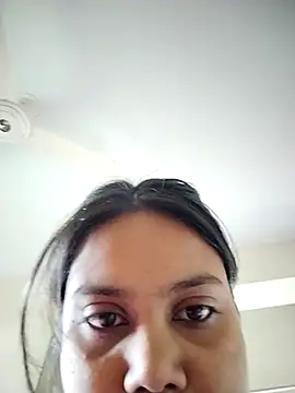 Snapshot of SimaRoy- chatting on 03-19-26, 07:12 SimaRoy- online show from 03-19-26, 07:12