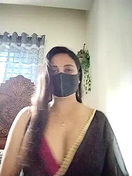 Snapshot of SimaRoy- chatting on 04-06-26, 05:52 SimaRoy- online show from 04-06-26, 05:52