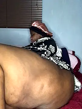 Snapshot of sotho_ssbbw chatting on 10-31-25, 11:39 sotho ssbbw online show from 10-31-25, 11:39