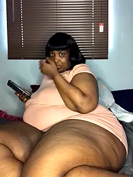 Snapshot of sotho_ssbbw chatting on 12-02-25, 02:23 sotho ssbbw online show from 12-02-25, 02:23