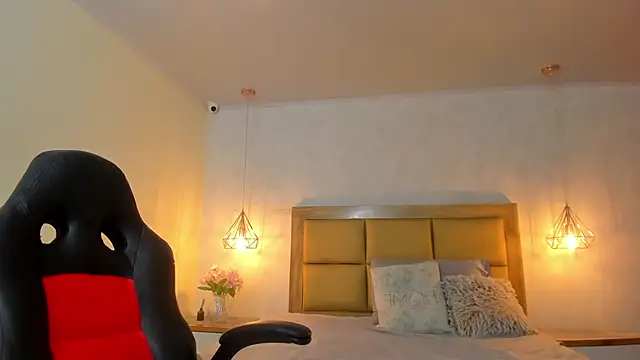 LARSONMIA online show from 10-15-25, 12:16