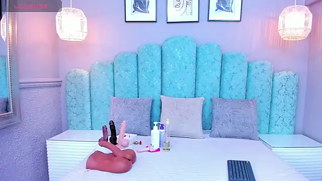 Snapshot of Sara_Vanegas chatting on 01-28-25, 03:25 Sara Vanegas online show from 01-28-25, 03:25