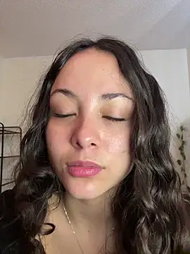 Megan Rodrigo online show from 03-06-26, 01:40