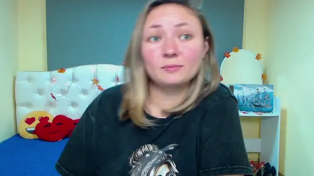 SallyVerda online show from 11-18-25, 07:40