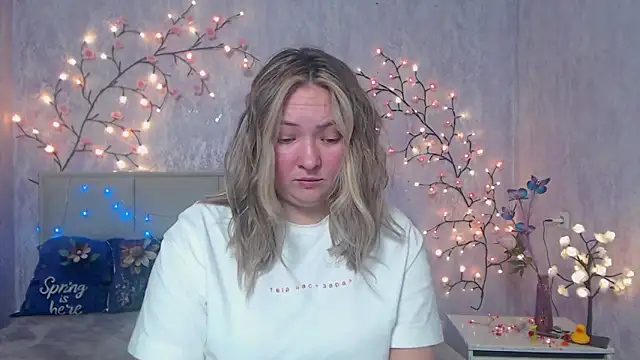 SallyVerda online show from 04-28-26, 06:13