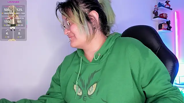 lucky-leah online show from 10-26-25, 03:34