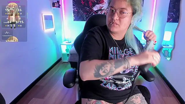 lucky-leah online show from 01-14-26, 04:18