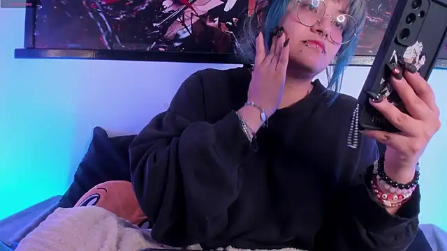 lucky-leah online show from 04-24-26, 04:15