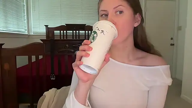 YUMIandbigWOLF online show from 04-22-26, 02:18