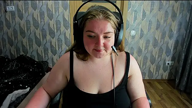 Snapshot of valery1610 chatting on 06-25-26, 10:31 valery1610 online show from 06-25-26, 10:31
