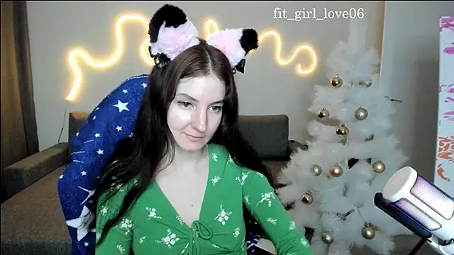 Snapshot of Bridget_fitness chatting on 12-25-24, 06:19 Bridget fitness online show from 12-25-24, 06:19
