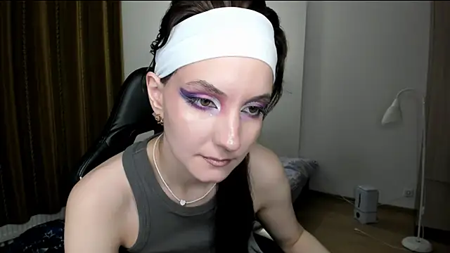 Snapshot of Bridget_fitness chatting on 02-08-25, 06:22 Bridget fitness online show from 02-08-25, 06:22