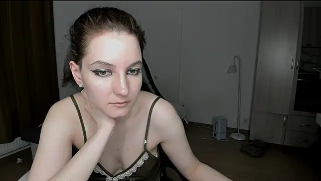 Snapshot of Bridget_fitness chatting on 02-26-25, 12:36 Bridget fitness online show from 02-26-25, 12:36