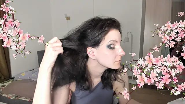 Snapshot of Bridget_fitness chatting on 03-08-25, 06:58 Bridget fitness online show from 03-08-25, 06:58