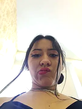 LuciaTomson online show from 11-17-25, 01:50