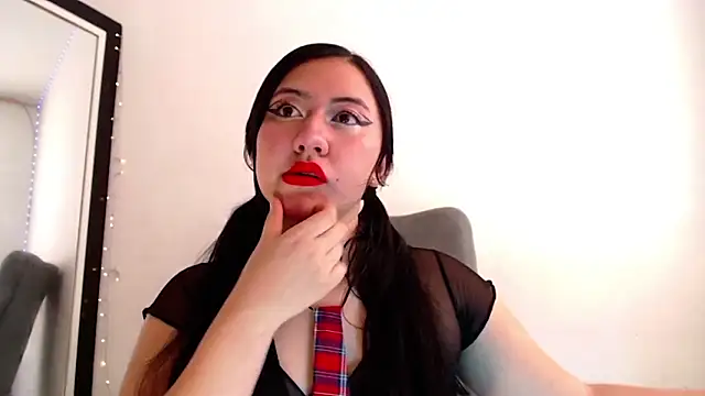 LuciaTomson online show from 02-25-26, 03:21