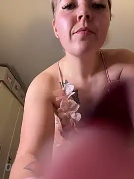 xxcurvyjessiexx online show from 11-03-25, 07:59