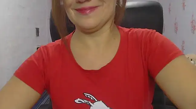 Snapshot of KittyyLaBeauty chatting on 01-22-25, 09:21 KittyyLaBeauty online show from 01-22-25, 09:21