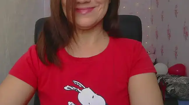 Snapshot of KittyyLaBeauty chatting on 02-12-25, 07:55 KittyyLaBeauty online show from 02-12-25, 07:55