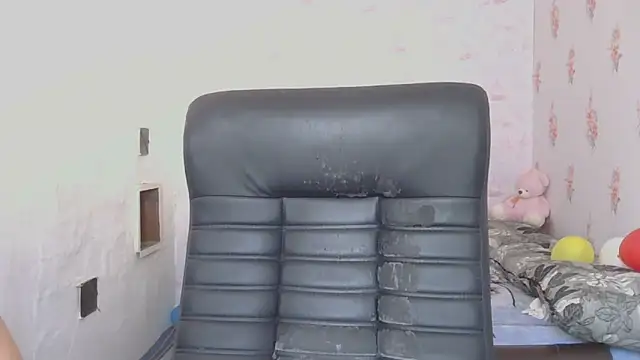 Snapshot of KittyyLaBeauty chatting on 03-08-25, 07:05 KittyyLaBeauty online show from 03-08-25, 07:05