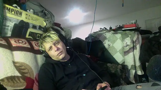 Snapshot of Phelyxx_elgato chatting on 01-02-25, 02:02 Phelyxx elgato online show from 01-02-25, 02:02