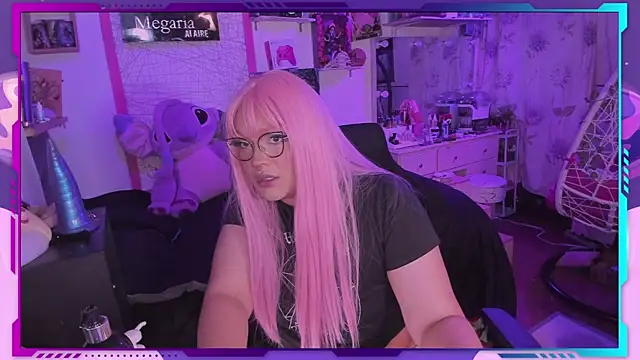 Snapshot of MegariaB chatting on 02-09-25, 04:36 MegariaB online show from 02-09-25, 04:36