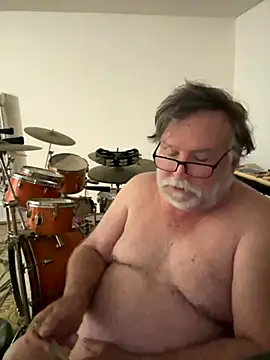 Drummajor online show from 11-23-25, 01:49