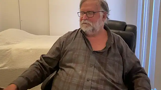 Drummajor online show from 12-02-25, 05:41