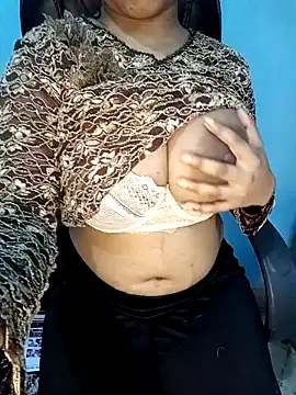 Snapshot of Dayna-36 chatting on 01-01-25, 05:54 Dayna-36 online show from 01-01-25, 05:54