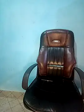 Snapshot of Dayna-36 chatting on 03-05-25, 05:50 Dayna-36 online show from 03-05-25, 05:50