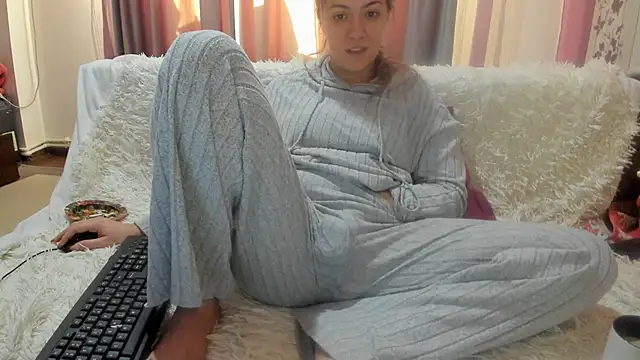 Dyana Kaylinn online show from 01-07-25, 08:24