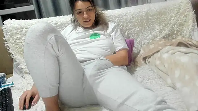 Dyana Kaylinn online show from 01-11-25, 04:48