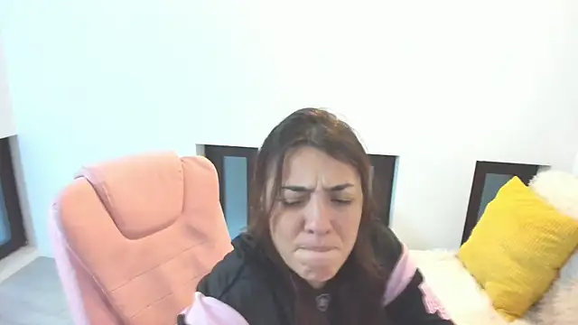 Dyana Kaylinn online show from 11-20-25, 05:29