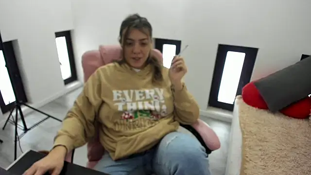 Dyana Kaylinn online show from 02-21-26, 06:25