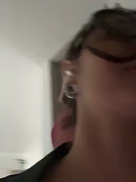 Snapshot of Susi_bell chatting on 03-20-25, 10:18 Susi bell online show from 03-20-25, 10:18