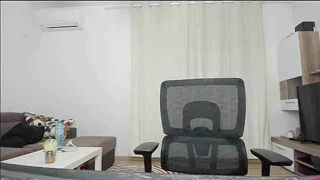 Snapshot of Jimmymorello chatting on 02-13-25, 07:42 Jimmymorello online show from 02-13-25, 07:42