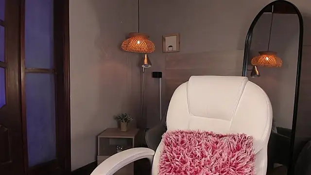 nayah   online show from 03-05-26, 08:16