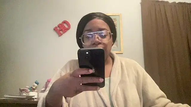 MommyConfident online show from 11-19-25, 02:06