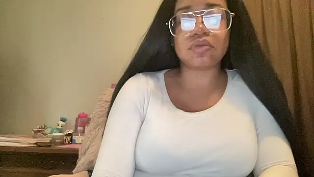 Snapshot of MommyConfident chatting on 01-15-26, 08:56 MommyConfident online show from 01-15-26, 08:56